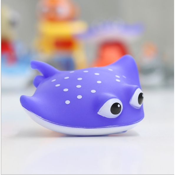 MMTOYS CM-M1 Mainan Mandi Anak Bayi Mainan Karet Ikan Semprot Tembak Air Baby Bath Mainan Edukasi-MANTA