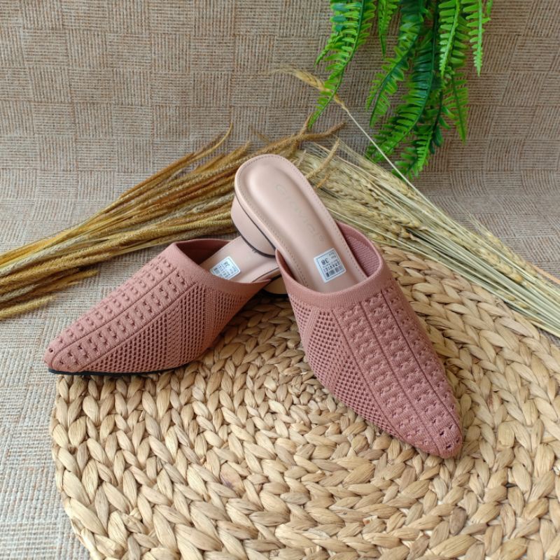 GRAVICI - Sepatu Slip On Mules Wanita Bahan Rajut Import AR 19