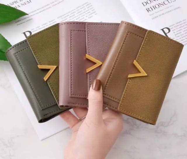 dompet lipat wanita v