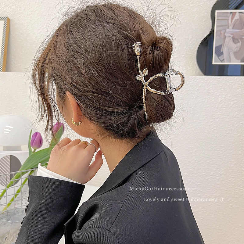 Jepit Rambut Bentuk Hiu Mawar Bahan Logam Ukuran Besar Untuk Wanita