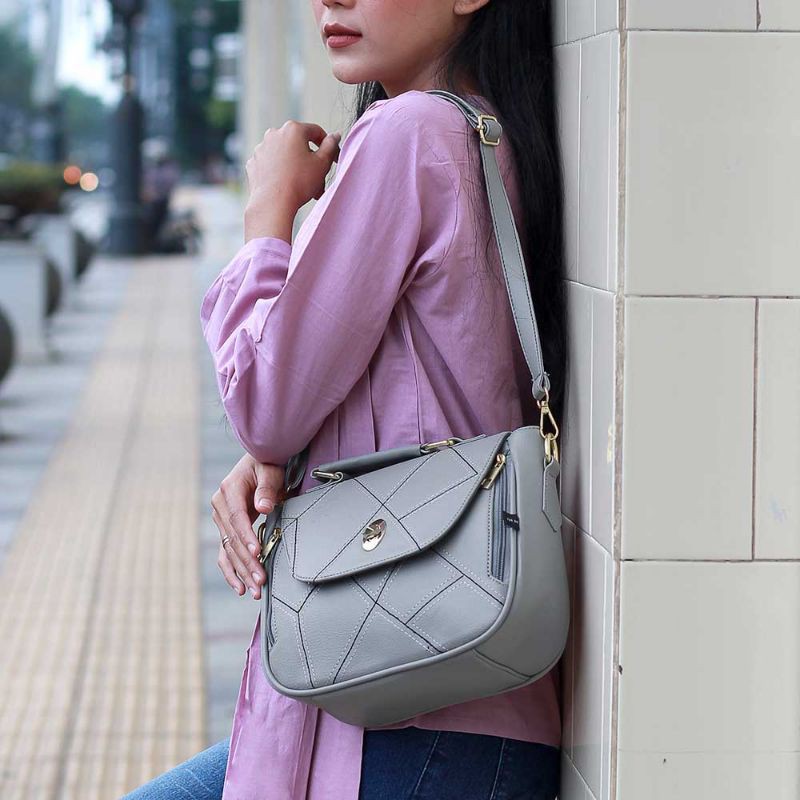 Tas selempang slingbag wanita handbag cantik distro garansi original asli bandung