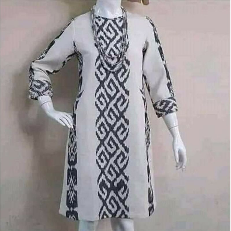 dress tenun dominan putih tulang