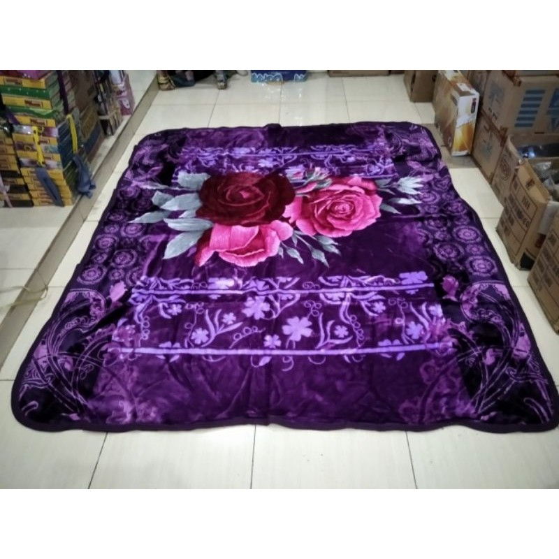 Selimut Toledo Semi Jumbo Ukuran 190x230 cm Panel Halus Dan Tebal Kualitas Premium