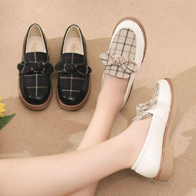 Sepatu loafers wanita / Docmart MELAN / Sepatu Wanita / Sepatu Flat Wanita /  Bisa Cod