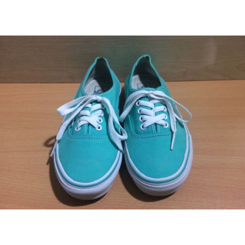 Sepatu Second Vans Authentic Original