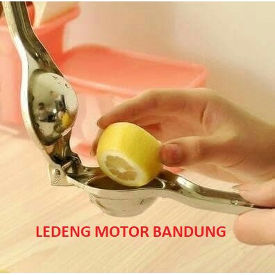 Press Alat Peras Lemon Jeruk Nipis Perasan Stainless Steel Pemeras