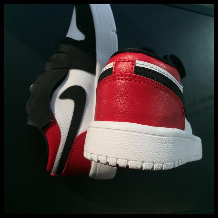 air jordan 1 low alt black toe