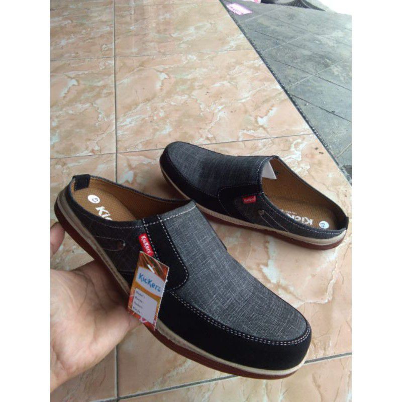 Sepatu Sendal Slop Pria/Sepatu Casual Pria