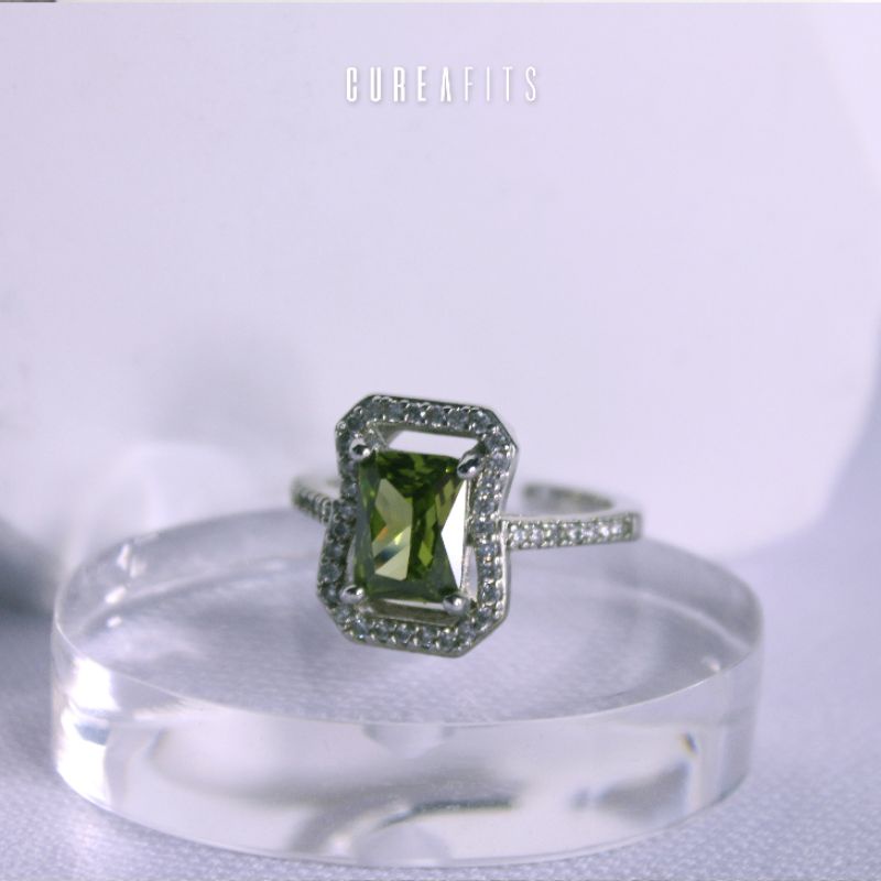 Light Green Emerald Slim Cold Cut With Diamond