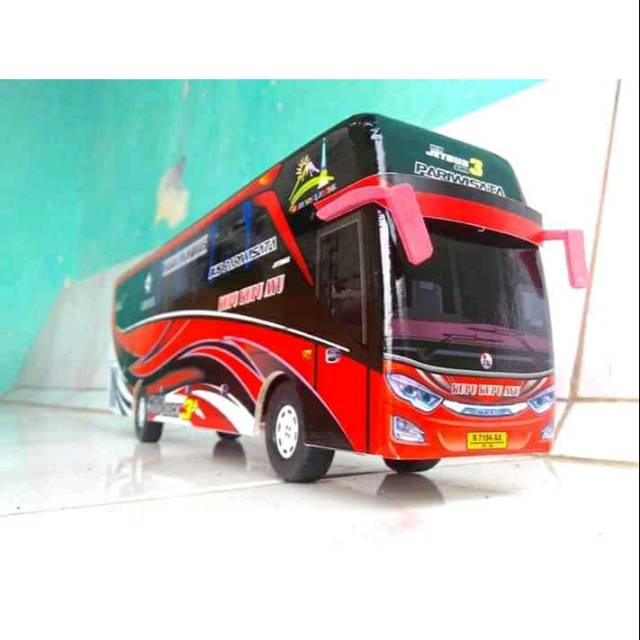 Miniatur Bus RC Kupu Kupu Ayu JB3+ A.K.A RED ADMIRAL Variasi Lampuan+Remot Control
SKALA 1:35