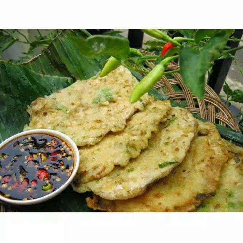

Tempe mendoan sambal kecap