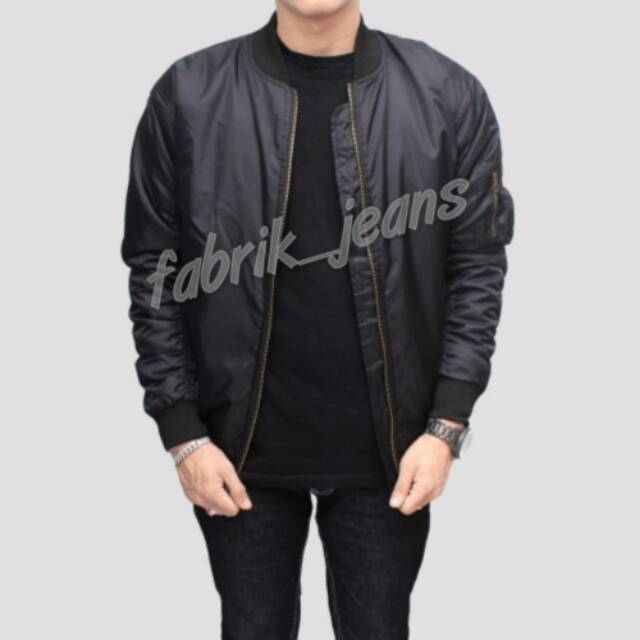 Jaket BOMBER POLOS HITAM Bahan Parasut Scoot Puma Waterproof Ukuran M L XL XXL