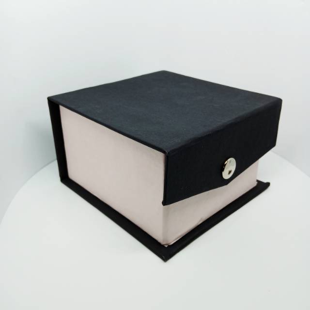 Jual Box JAM Tangan kancing Shopee Indonesia