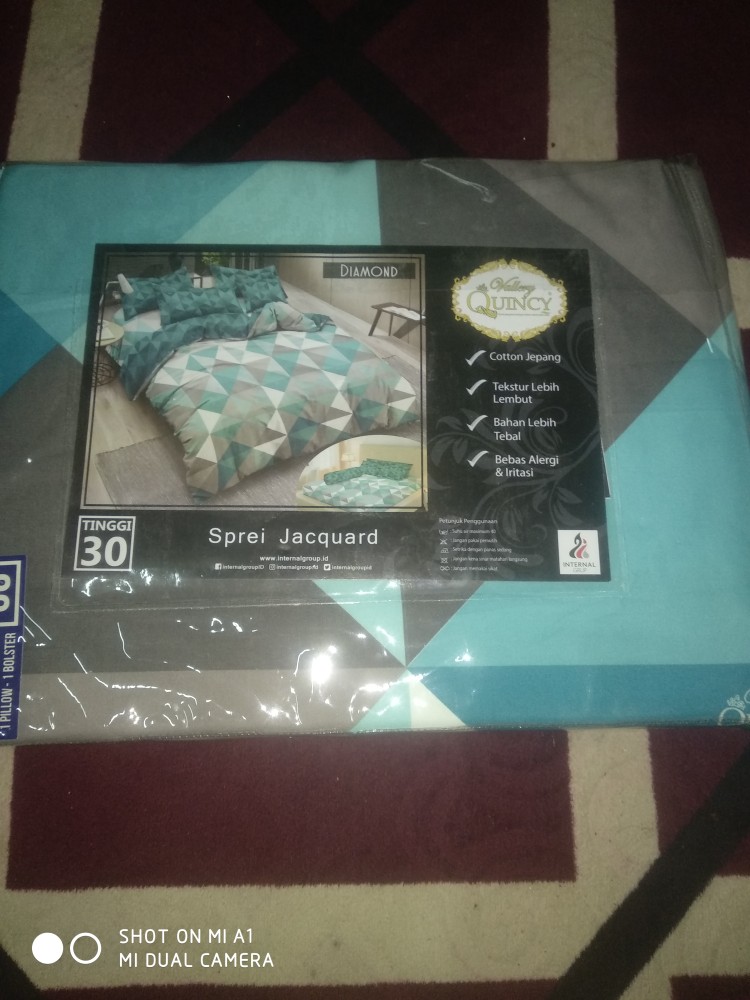Sprei Premium Uk. Single (120x200)cm Tinggi 30 Cm Vallery Quincy Motif Nuansa Biru Laut