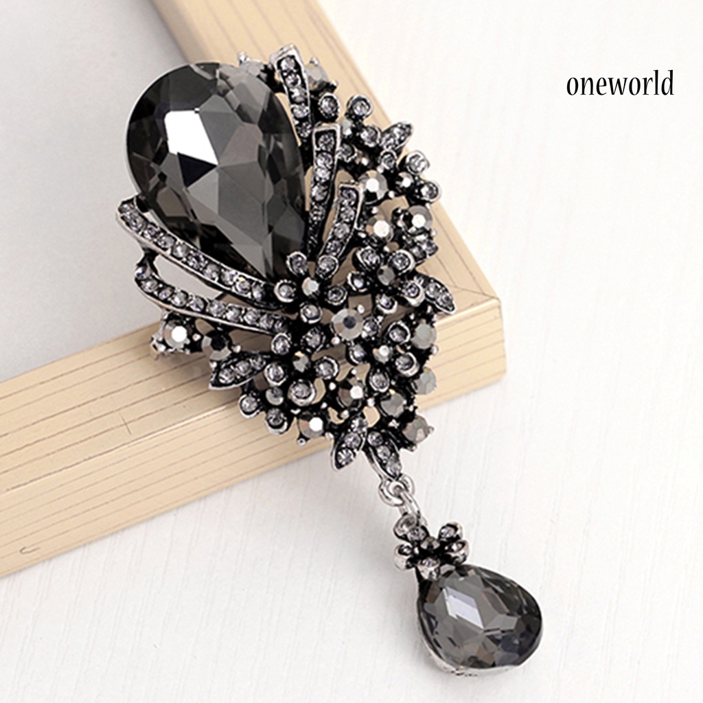 OW@ Brooch Pin Big Rhinestone Hollow Design Alloy Engagement Jewelry Brooch for Women