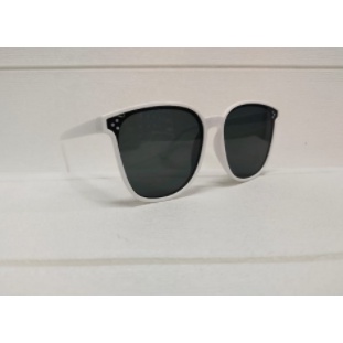 TOMSTORE.ID  Kacamata Wanita Pria Optik Anti Sunglass Dengan Fashion Sunglasses Eyewear KUV G005 G006 G007 R297-3 TITIK HITAM-PUTIH