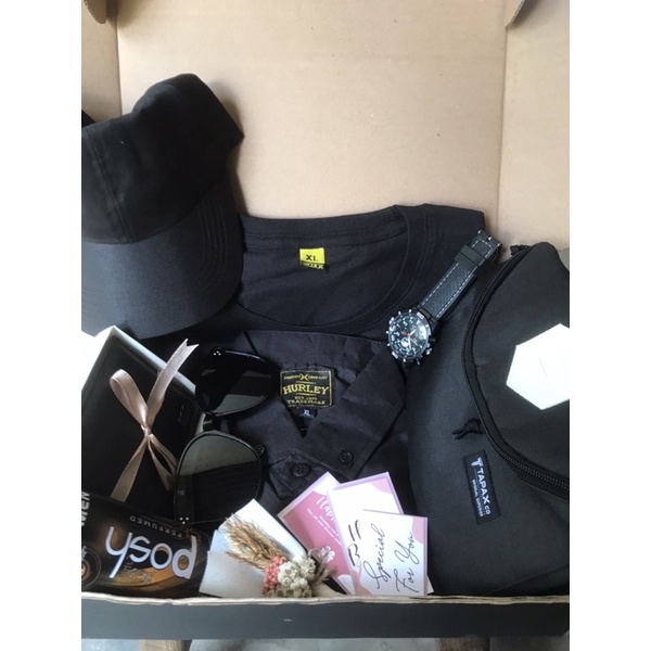 

Hampers Cowok/Kado Ultah/Hampers/Hampers Hitam