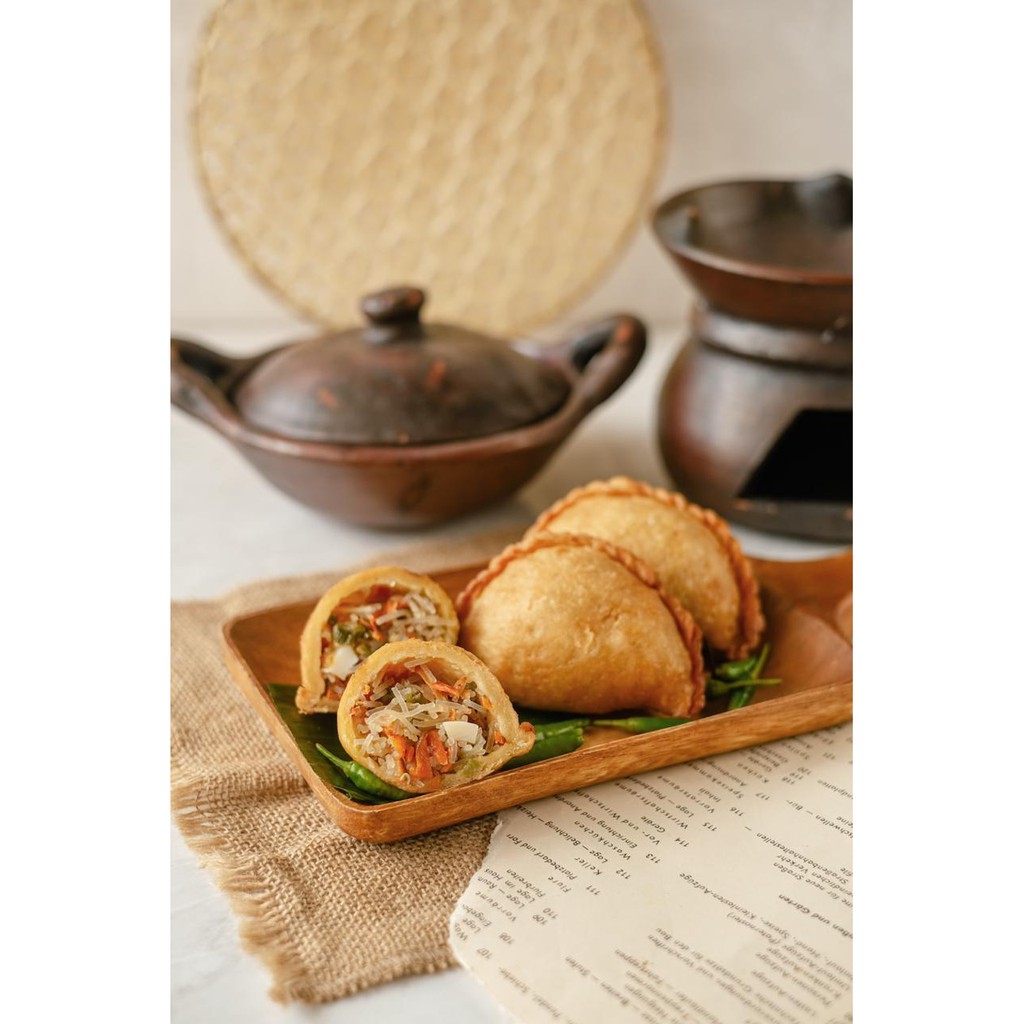 

SERUMPUN JAKARTA | PASTEL SAYUR | BELI 1 PCS | SNACKS | MAKANAN RINGAN | GORENGAN | JAJANAN PASAR