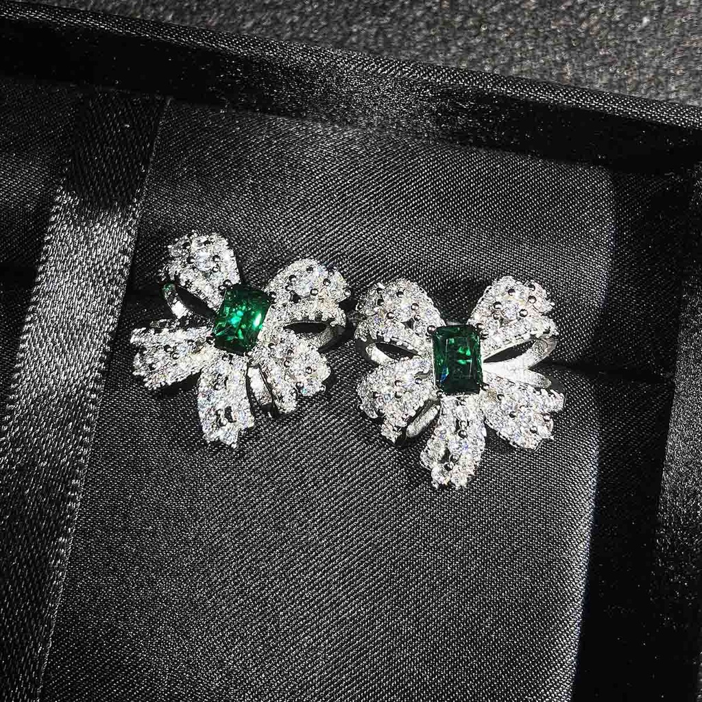 Set Kalung Cincin Anting Stud Desain Kupu-Kupu Emerald Natural Bahan Stainless Untuk Aksesoris