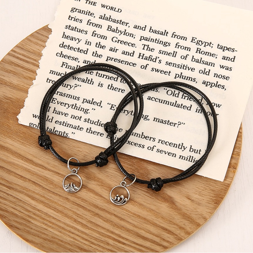 1Set Gelang Couple SAHABAT Tali Impor Gembok Kunci Slim Lock Sea Gaya Punk HipHop Korea Fashion Magnet Best Friend