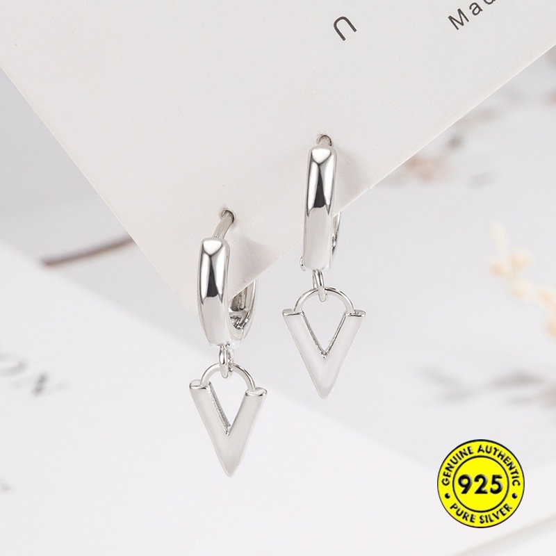 Anting Tusuk Sterling Silver 925 Desain Huruf V Untuk Wanita U1024