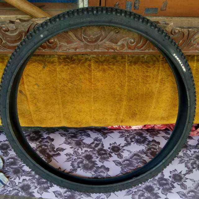 Ban swallow 26 x 175