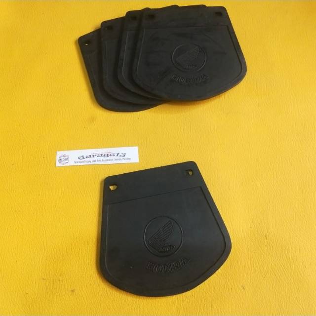 Pet spakbor depan karet