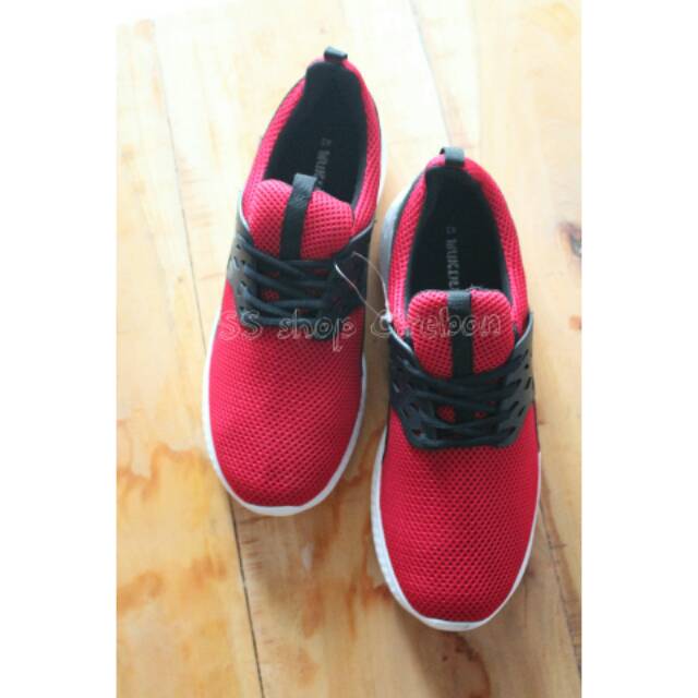 Sepatu Sneakers Wukira Red edition import