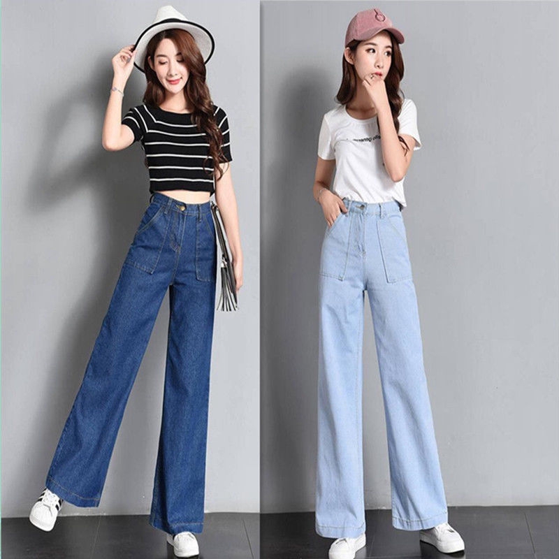  Celana  Jeans  Wanita  Model  High Waist dan Ripped  dengan 