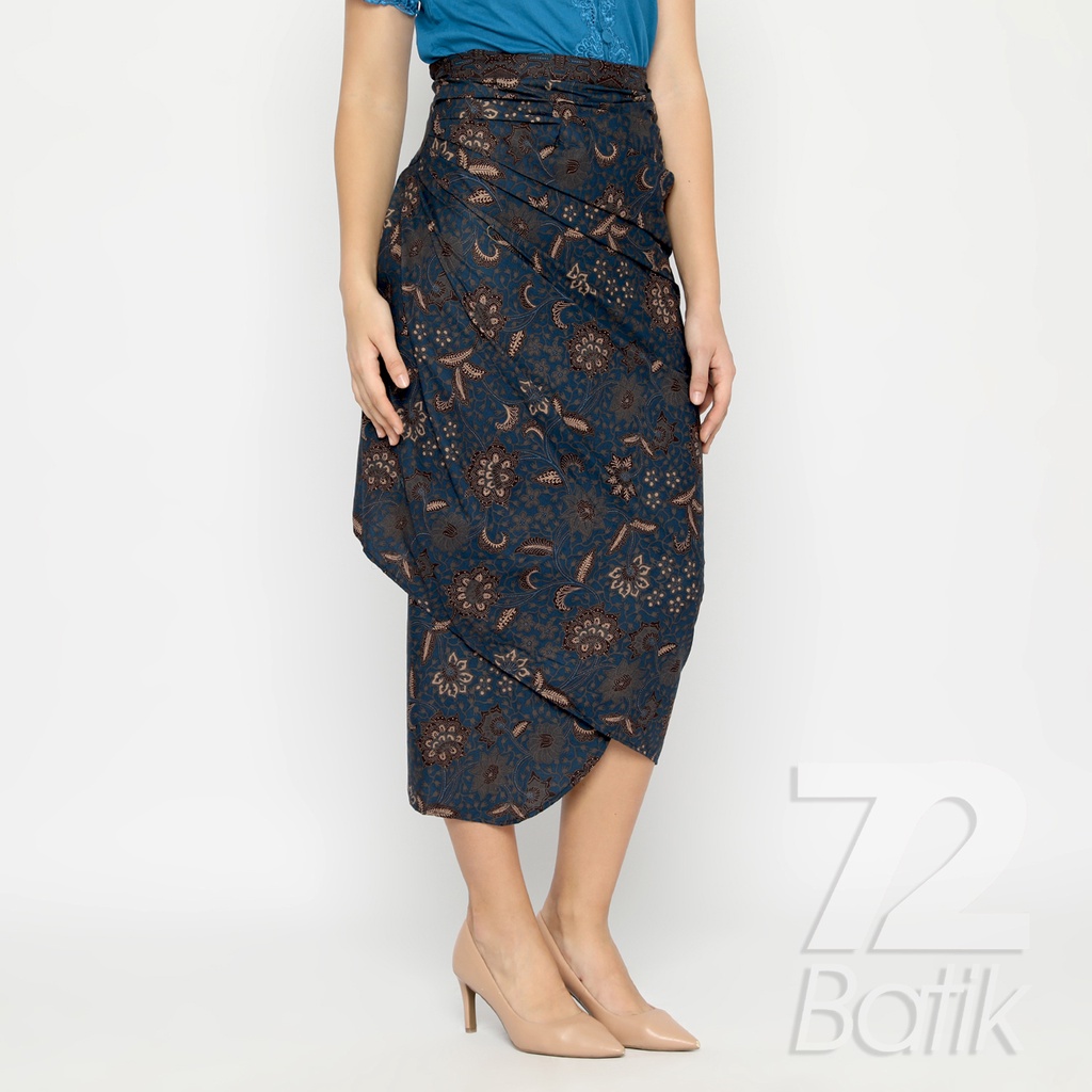 ROK BATIK SPAN Skirt Lilit Kebaya Instan Modern Wanita Motif Kembang Biru 725332 Cap 72 - Rok Batik Lilit Bawahan Skirt Kamen Kebaya Songket Batik Panjang Plisket Span Instan Jadi Bali Lembaran Premium Modern Untuk Wanita Kondangan