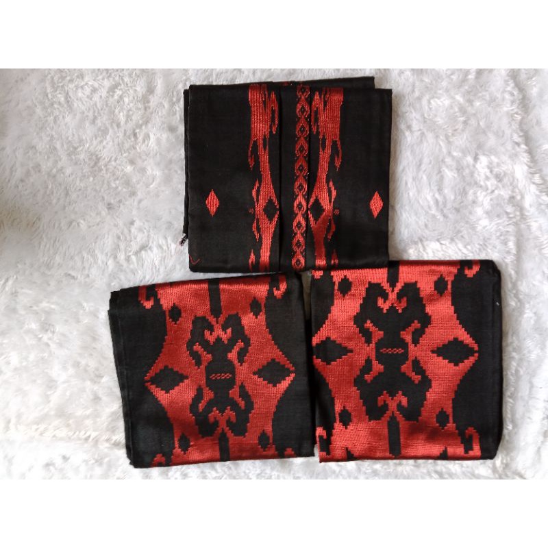 songket silungkang motif borneo warna hitam merah