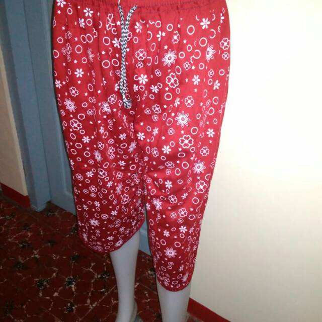 Celana kolor pendek pria wanita size L5 motif bunga satu warna