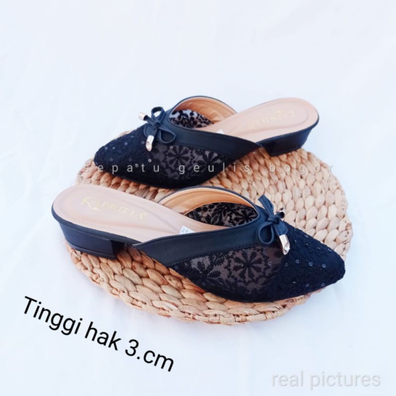 Sandal brukat wedges wanita 3cm terbaru/sepatu bustong brukat wanita remaja/sendal bustong pesta pernikahan wanita/sandal wedges brukat hak tahu kondangan bisa cod