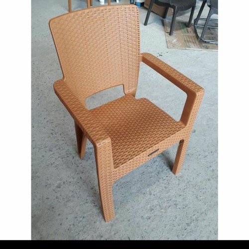 Kursi Plastik Sandaram Tangan Rotan Napolly Kuratsen Raja 8R3