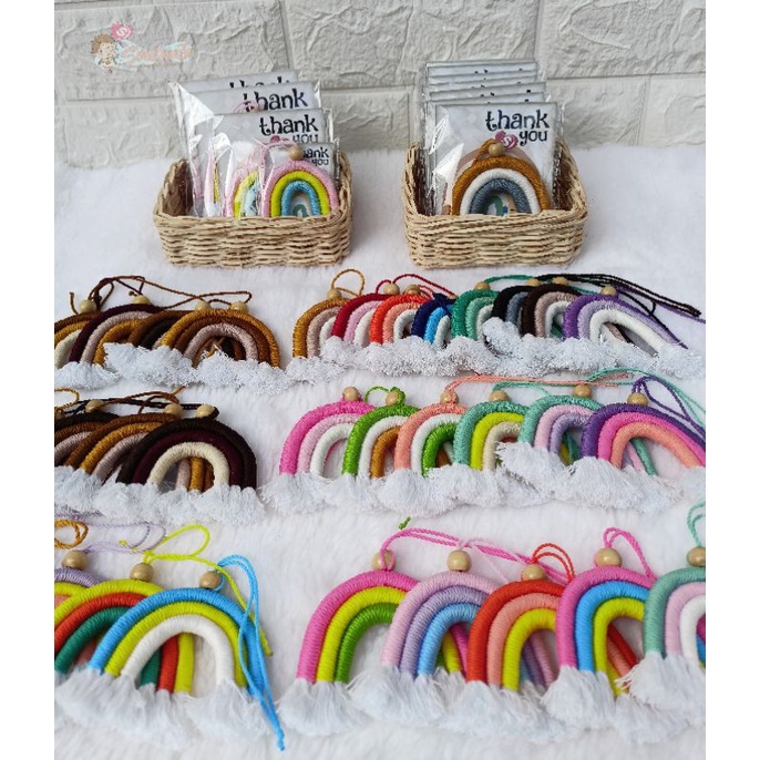 Gantungan kunci | Gantungan tas | Macrame rainbow | souvernir | macrame rainbow keychain