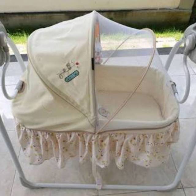 Baby Elle Swing Preloved / Tempat Tidur Bayi Goyang Otomatis