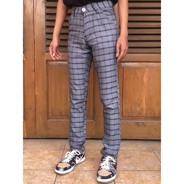 Celana tartan abu anak tanggung dan dewasa