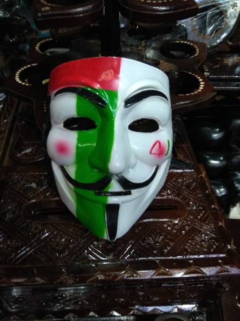 TOPENG ANONYMOUS VENDETTA GUY FAWKES WARNA BAHAN PLASTIK - MAINAN ANAK MURAH KHAS JOGJA