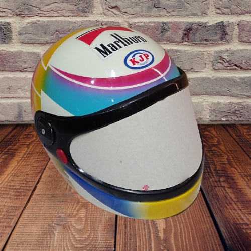 Helm Merk KJP Warna Putih dan Pelangi