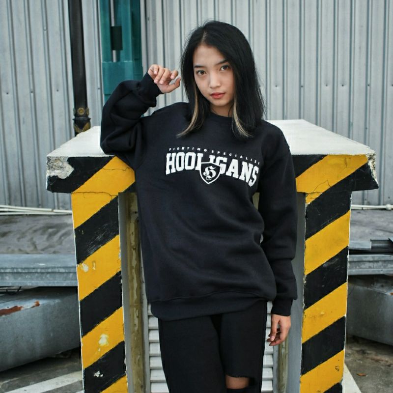 Hooligans Crewneck/sweater Black