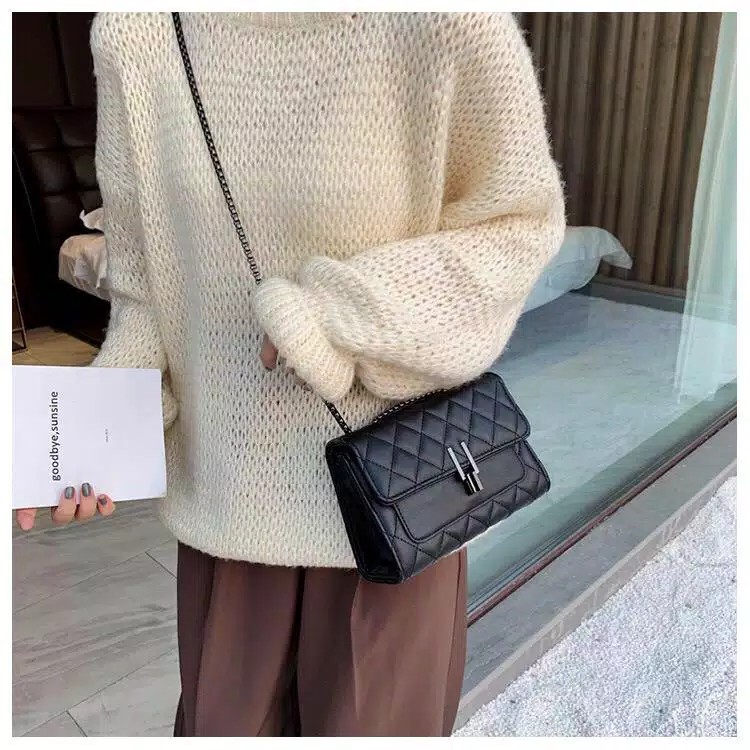 Vedlyn Chelsea Tas Selempang wanita terbaru 2020 - black acc-1