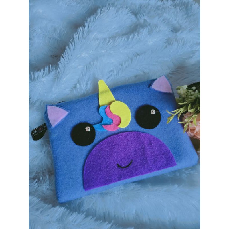 POUCH KARAKTER FREE UKIR NAMA/ TEMPAT PENSIL/ TEMPAT MAKE UP / DOMPET KARAKTER UNIK FLANEL