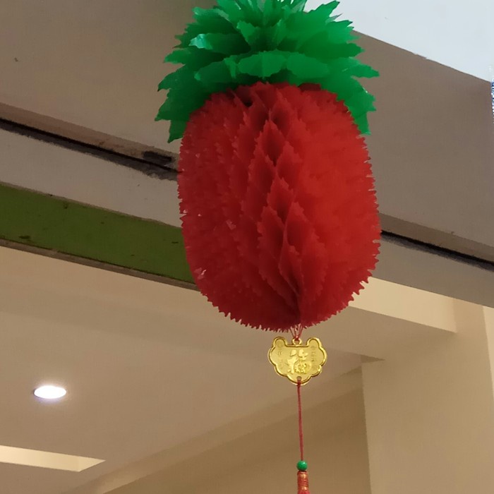 hiasan imlek lampion nanas