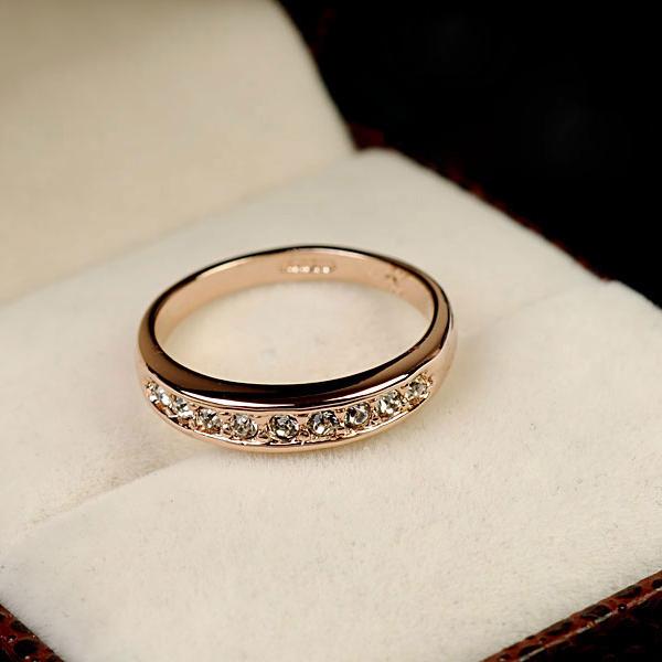 Tk Cincin Lapis Rose Gold 18k Hias Kristal Gaya Klasikelegan Untuk Pengantin Wanita