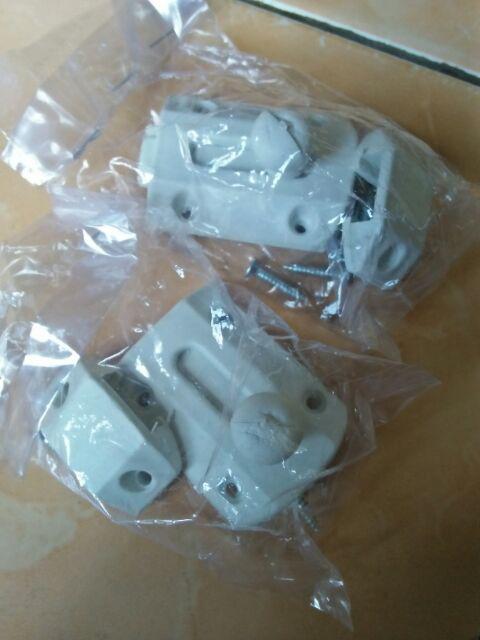 Selot | Grendel Plastik | Pvc Kamar Mandi 2”