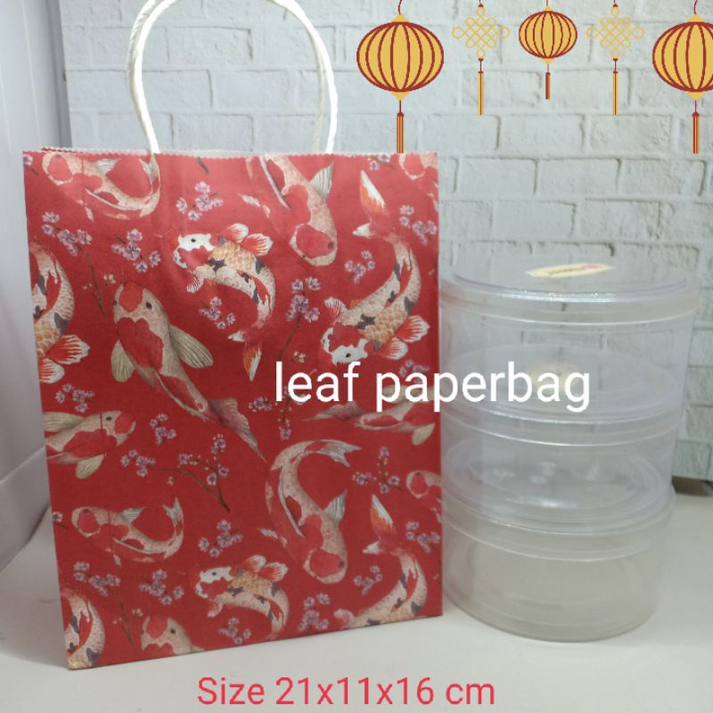 

Paper bag imlek / tas kertas imlek / hadiah imlek / kotak imlek / sincia imlek gift cny gift / tas kue imlek