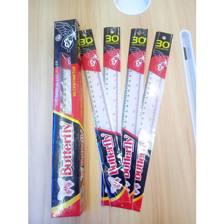

PENGGARIS BUTTERFLY 30cm PLASTIK / GARISAN PLASTIK / perpack