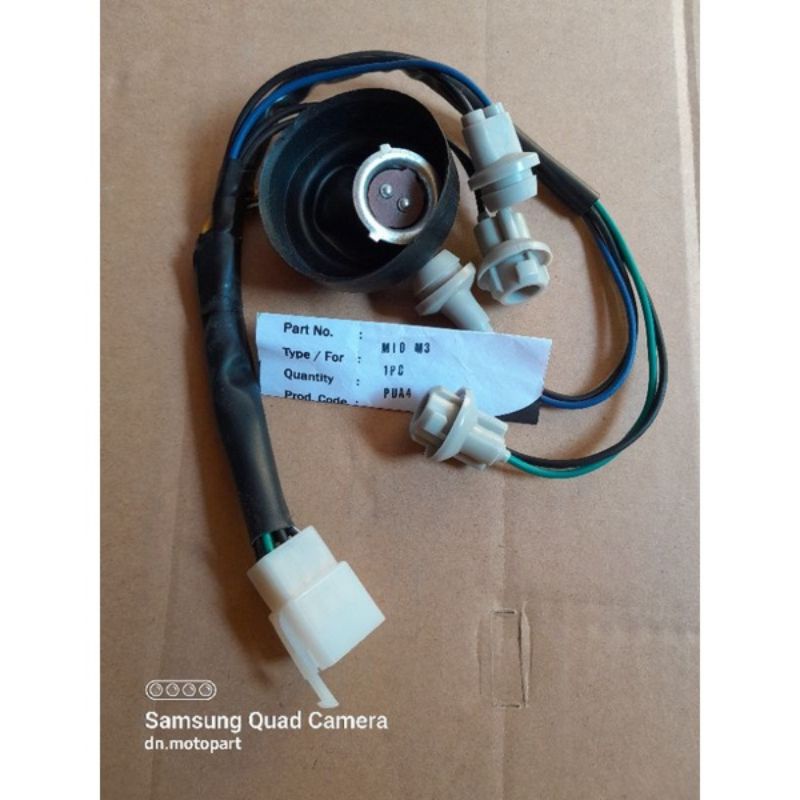 Fiting lampu atau kabel soket lampu depan lampu sen depan yamaha Mio3 mio j bekualitas