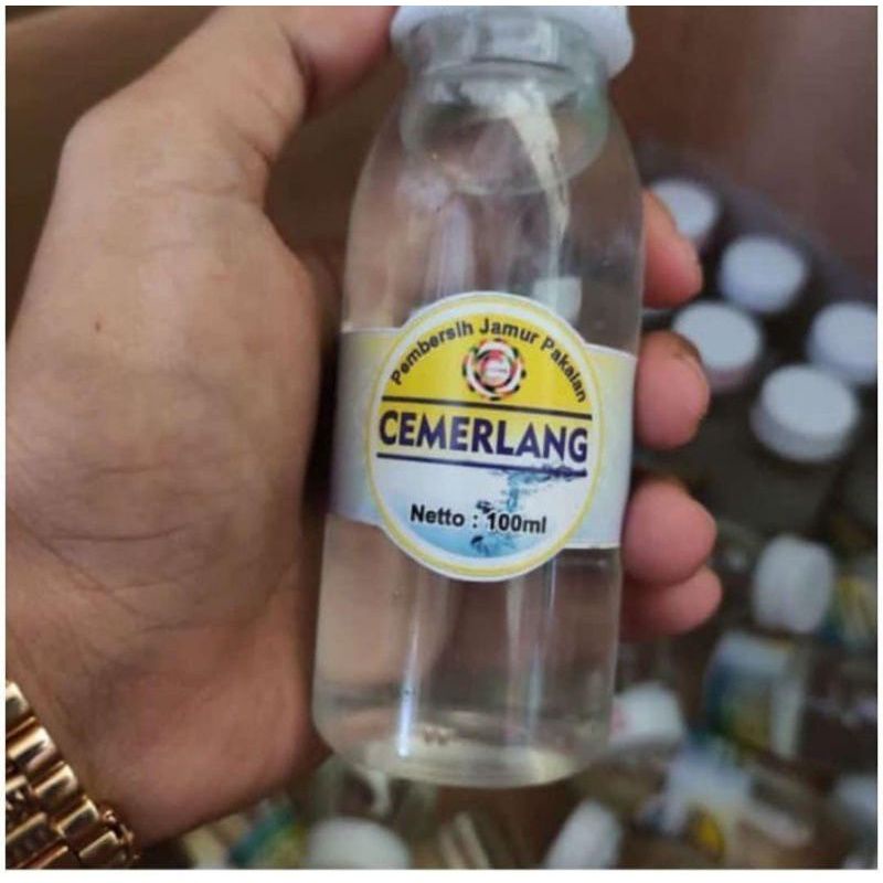 

cemerlang pembersih penghilang jamur pakaian