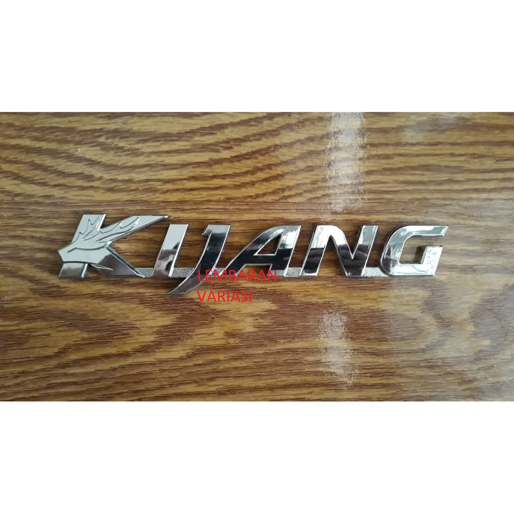 Emblem Kijang Mobil Innova 2011-2015